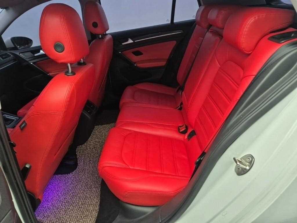 Volkswagen Golf - Vista 12