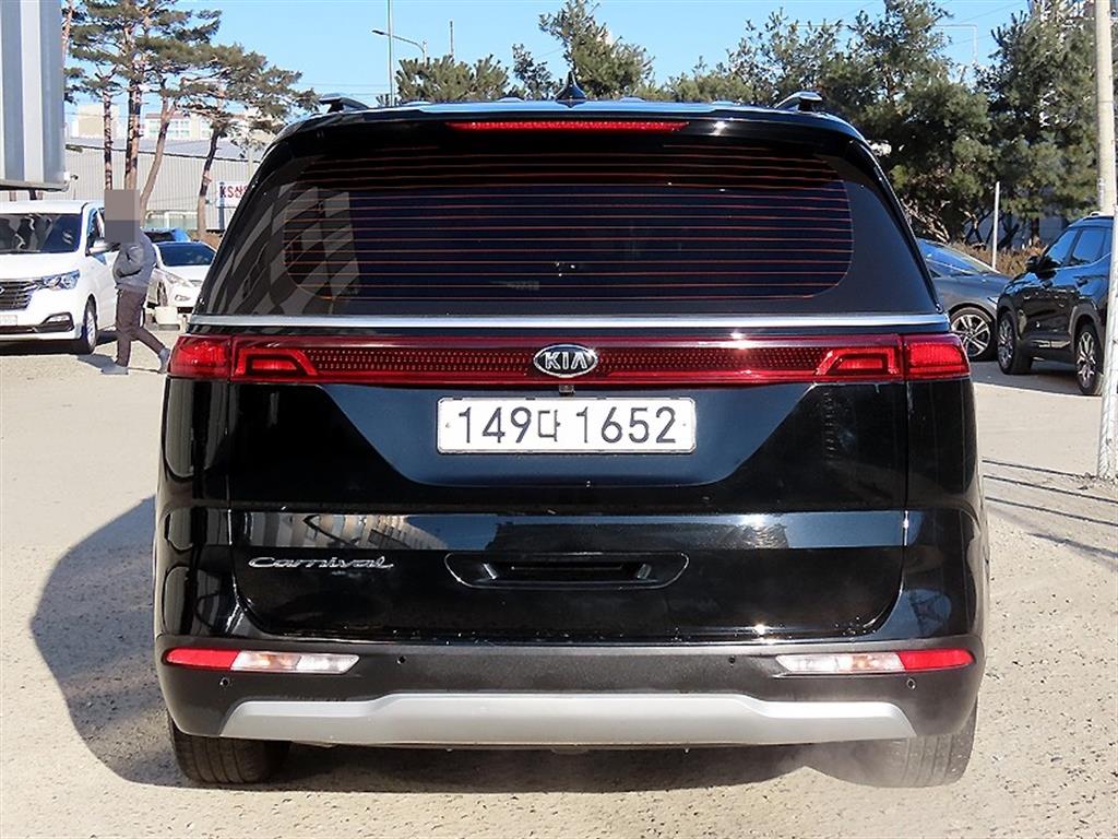 KIA Carnival - Vista 4
