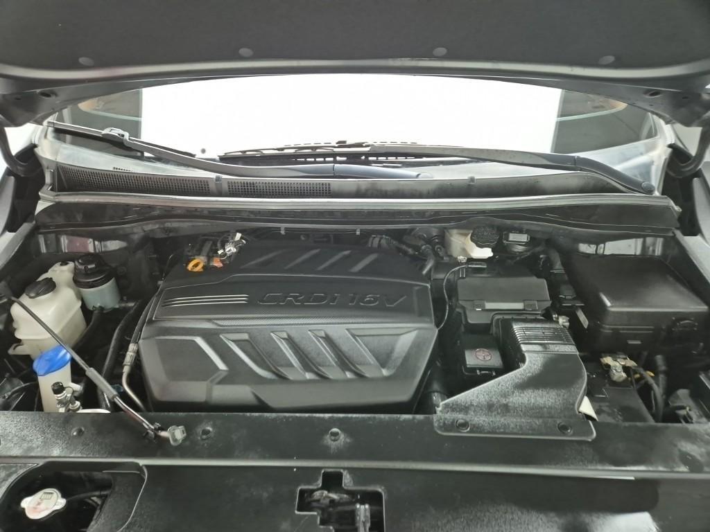 KIA Carnival - Vista 5