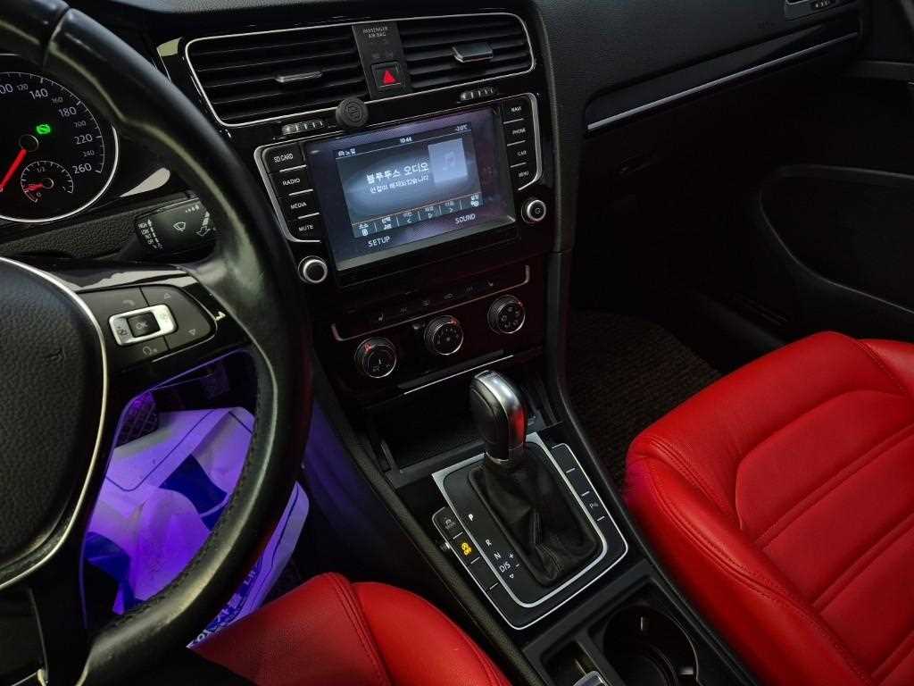 Volkswagen Golf - Vista 10