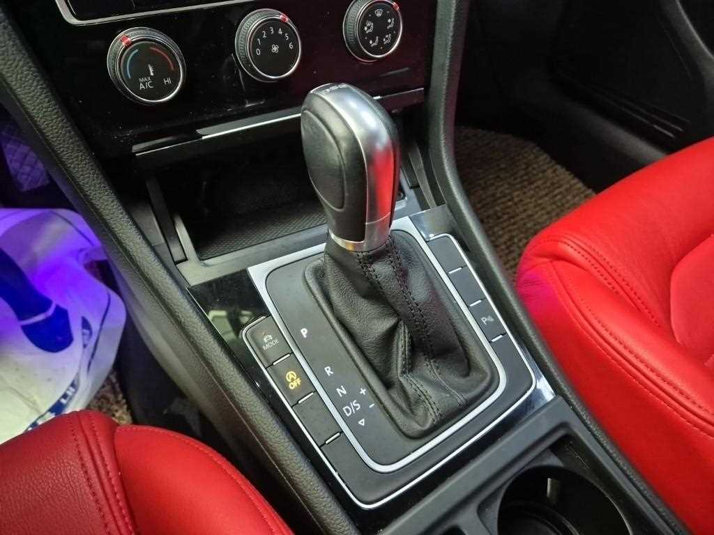 Volkswagen Golf - Vista 8