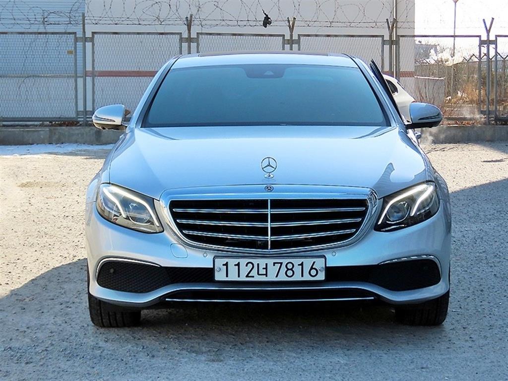 Mercedes Benz E class 2018 - Importación desde Corea - HF Imports Iquique - Foto 1