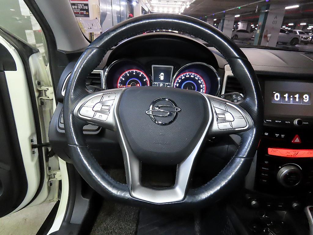 Ssangyong Tivoli - Vista 8