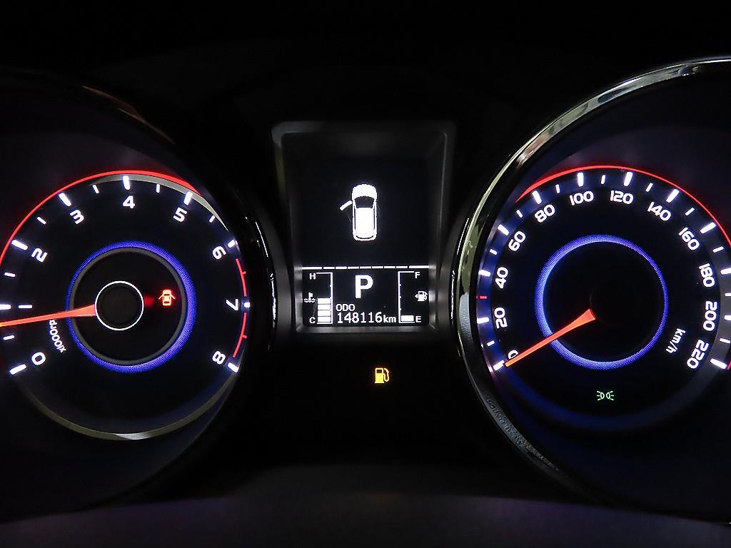 Ssangyong Tivoli - Vista 9