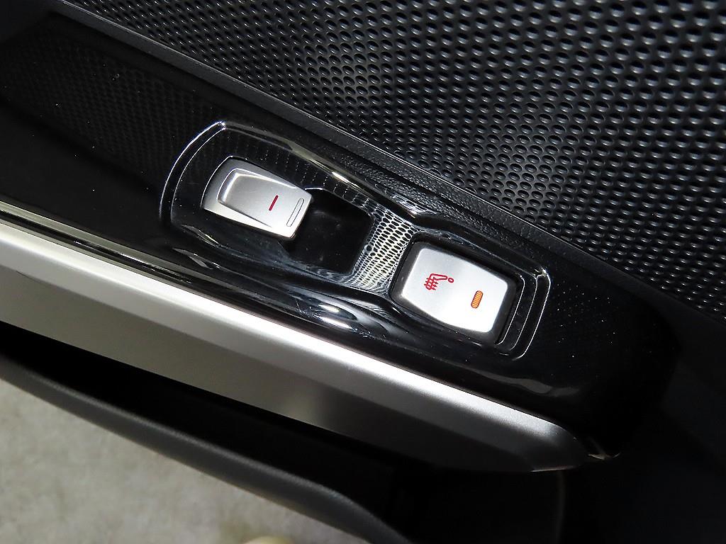 Ssangyong Tivoli 2016 Blanco - Importación desde Corea - HF Imports Iquique - Foto 13