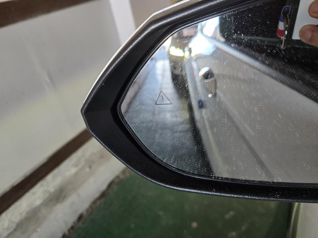 HYUNDAI Kona - Vista 4