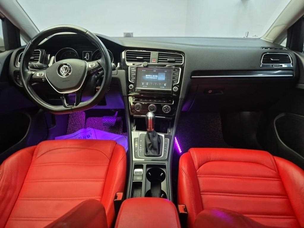 Volkswagen Golf - Vista 7