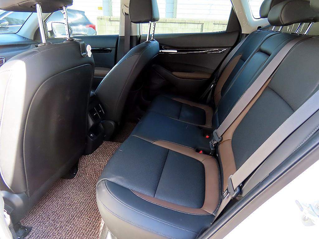 KIA Seltos - Vista 6