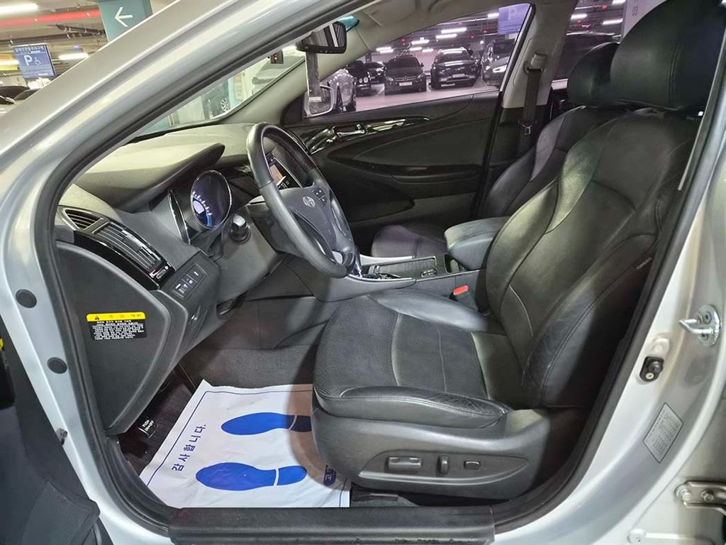 HYUNDAI Sonata - Vista 6