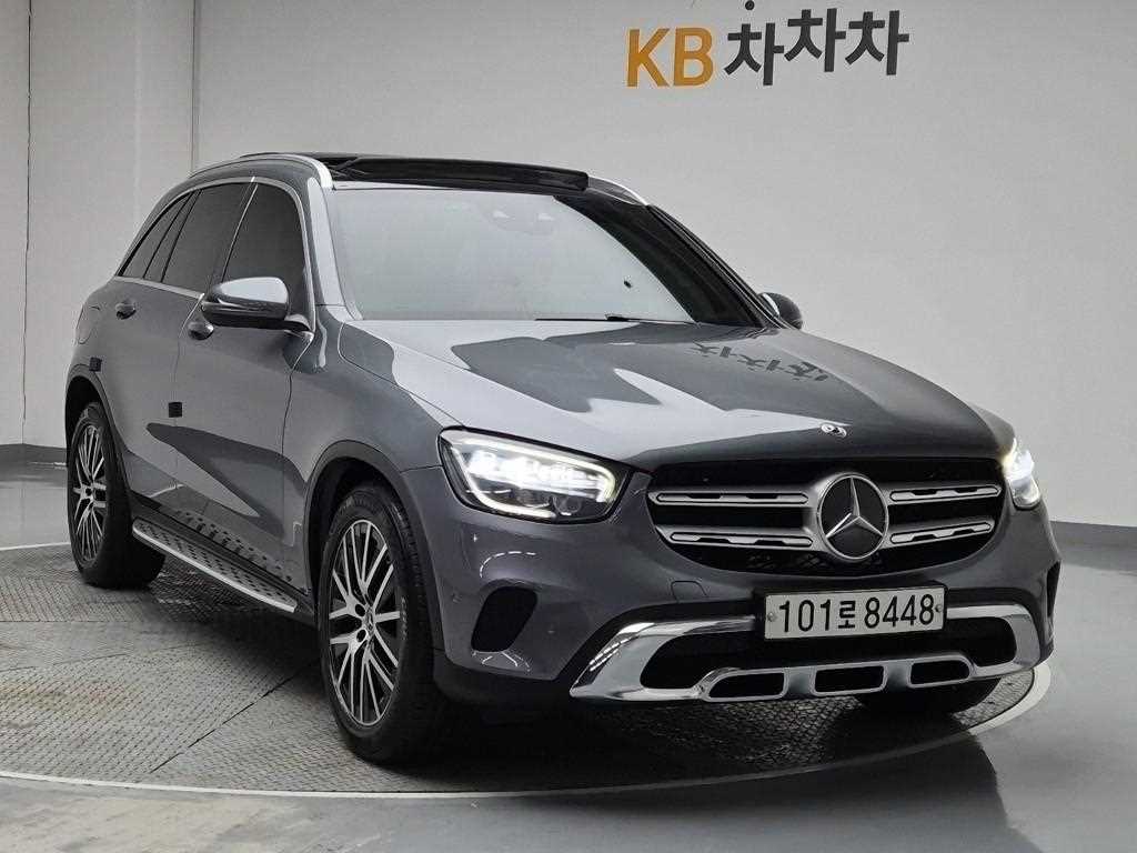Mercedes Benz GLC Class - Vista 4