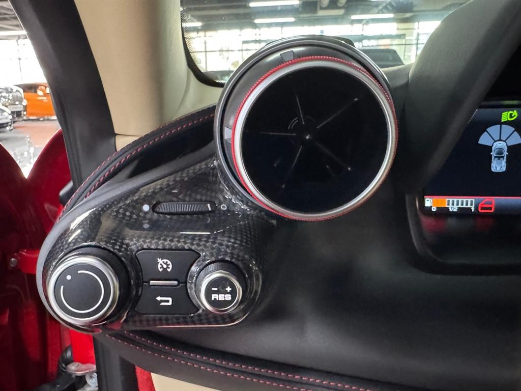 Ferrari F8 - Vista 8