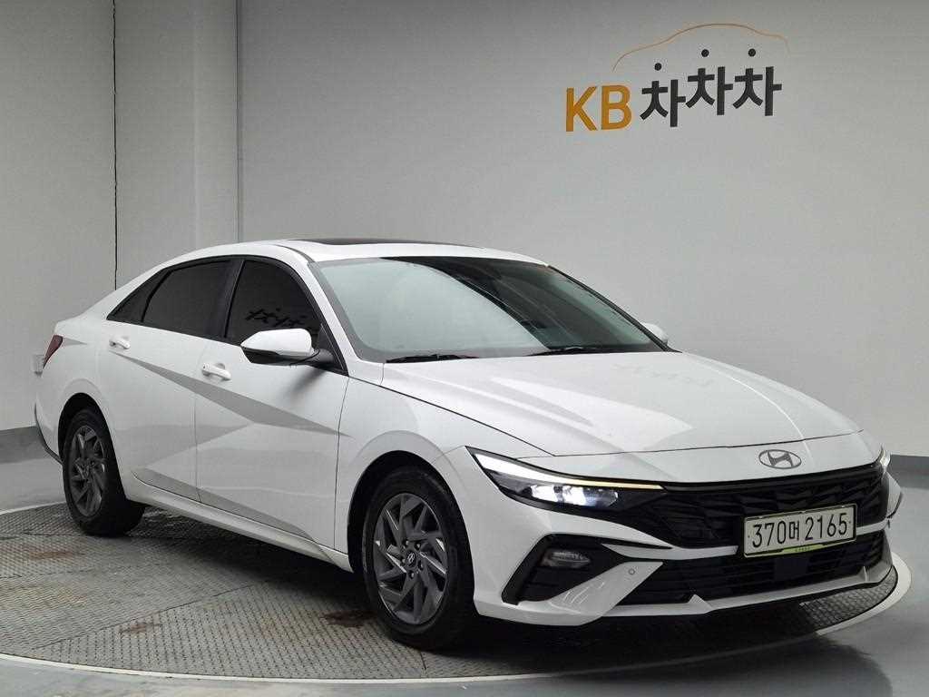 HYUNDAI Avante - Vista 4