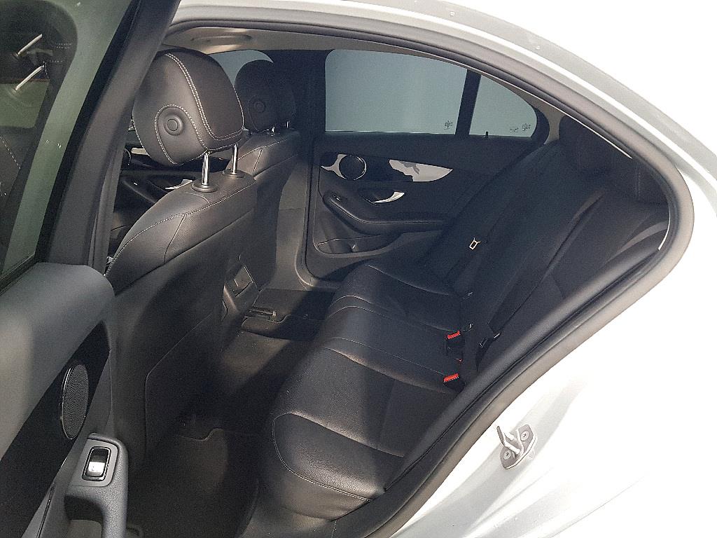 Mercedes Benz C Class - Vista 8
