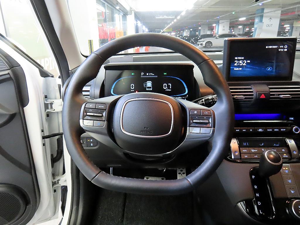 HYUNDAI Casper - Vista 8