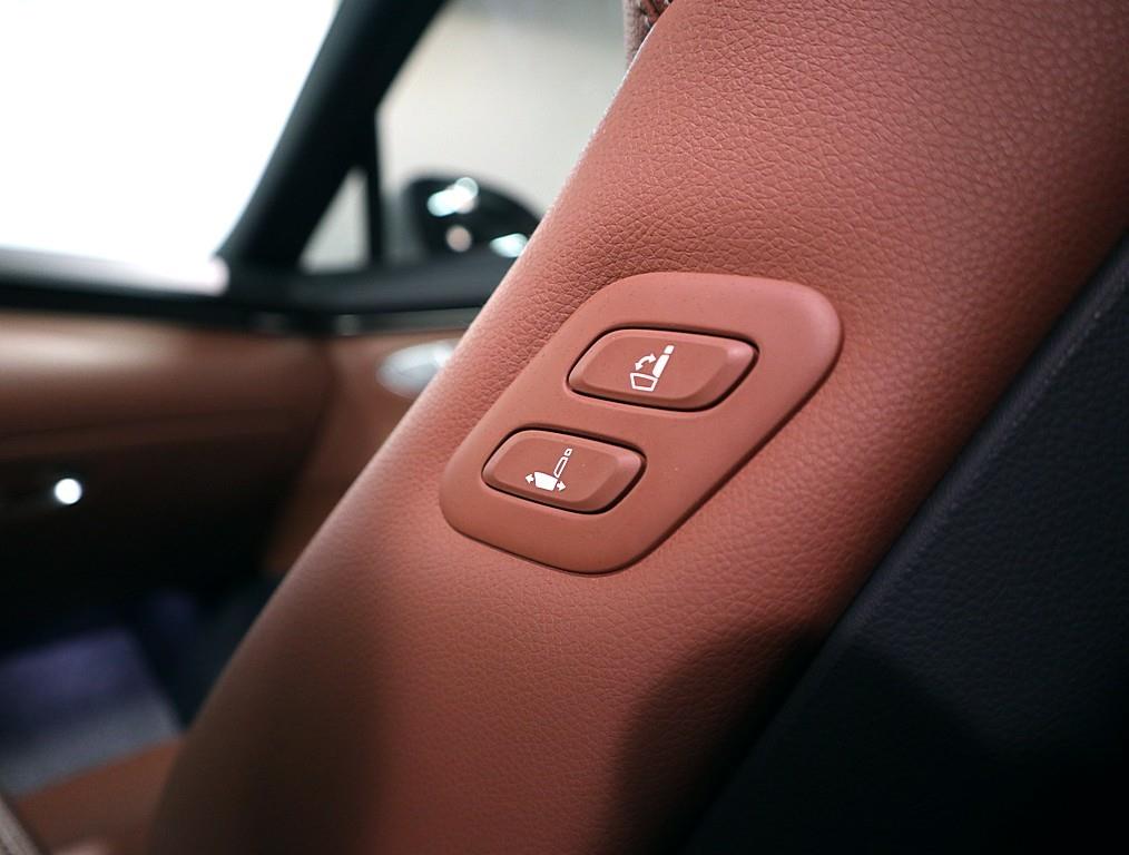 Genesis GV70 2024 Blanco - Importación desde Corea - HF Imports Iquique - Foto 16