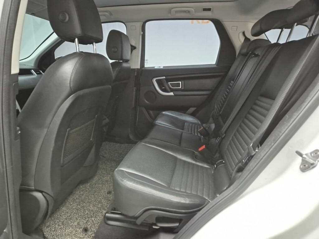 Land Rover Discovery Sports - Vista 12