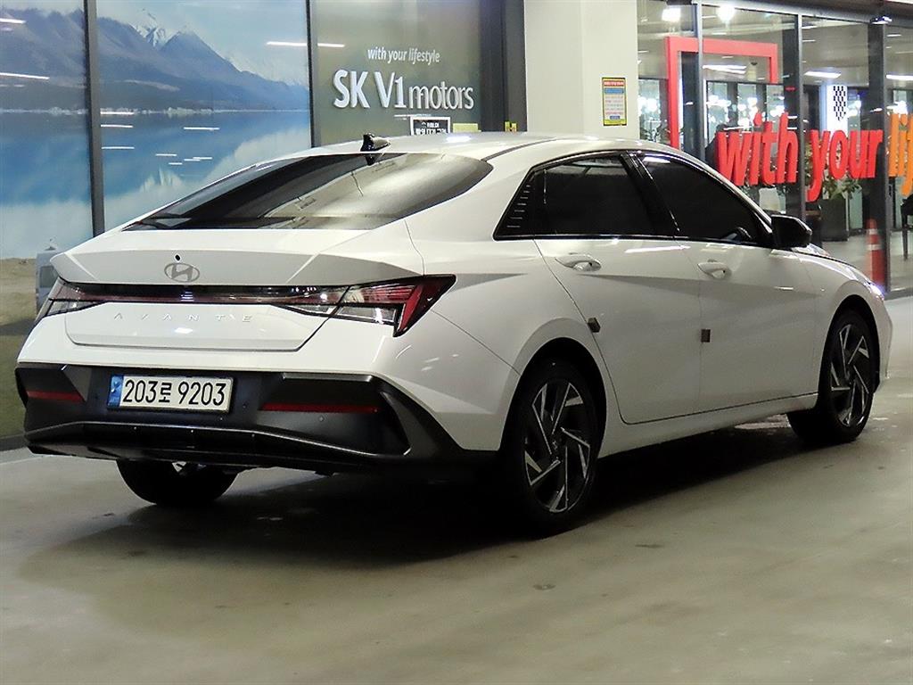 HYUNDAI Avante - Vista 4