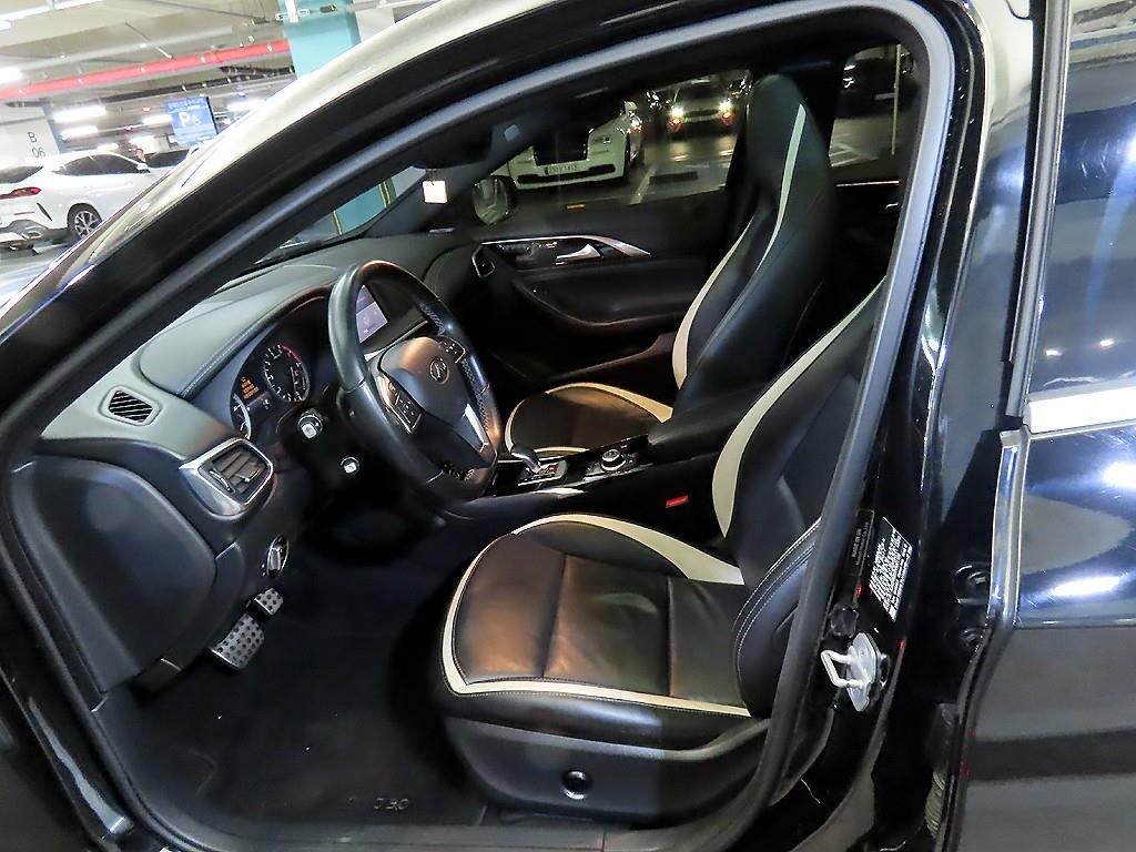 Infiniti Q - Vista 6