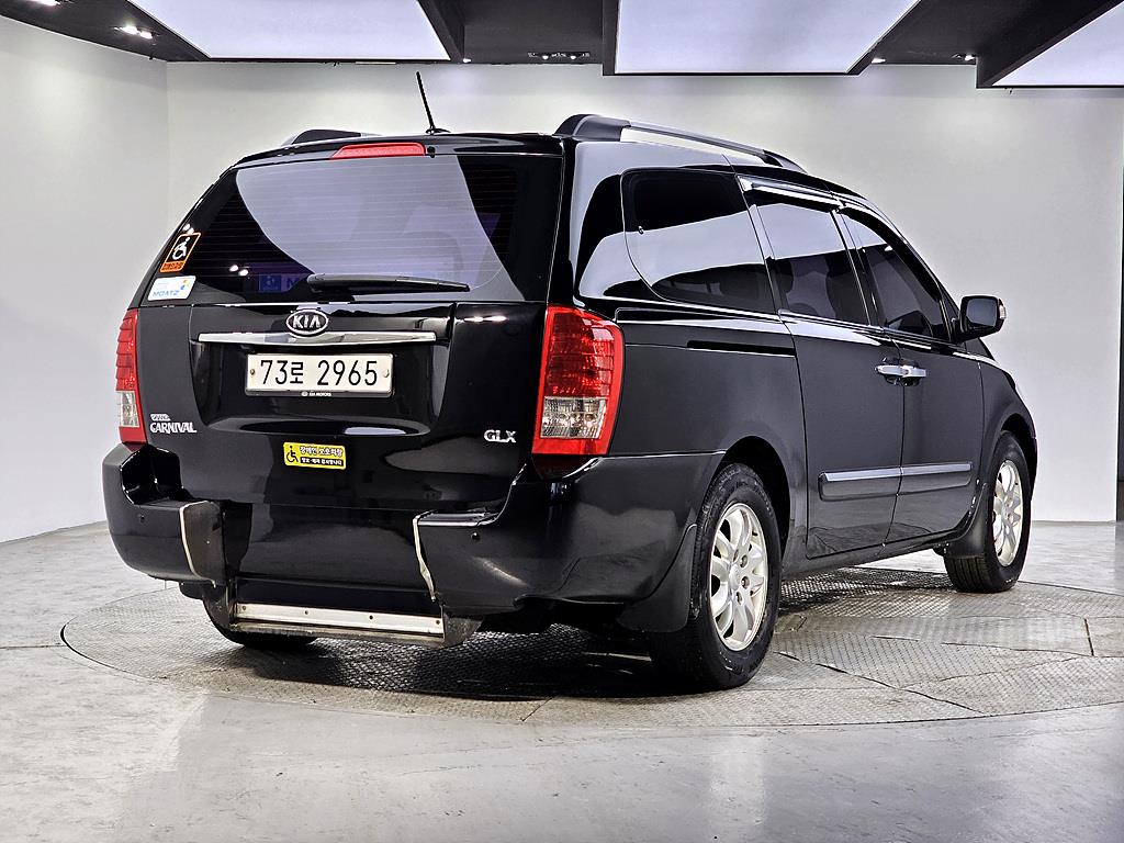 KIA Carnival - Vista 4