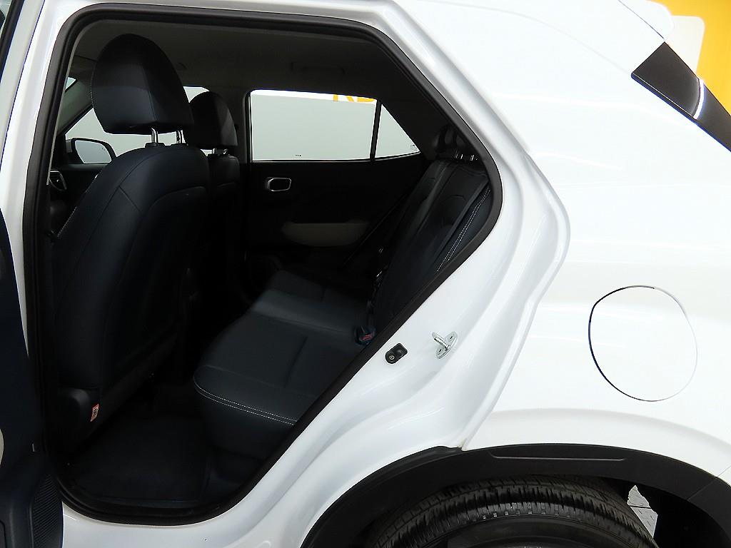 HYUNDAI Venue - Vista 6