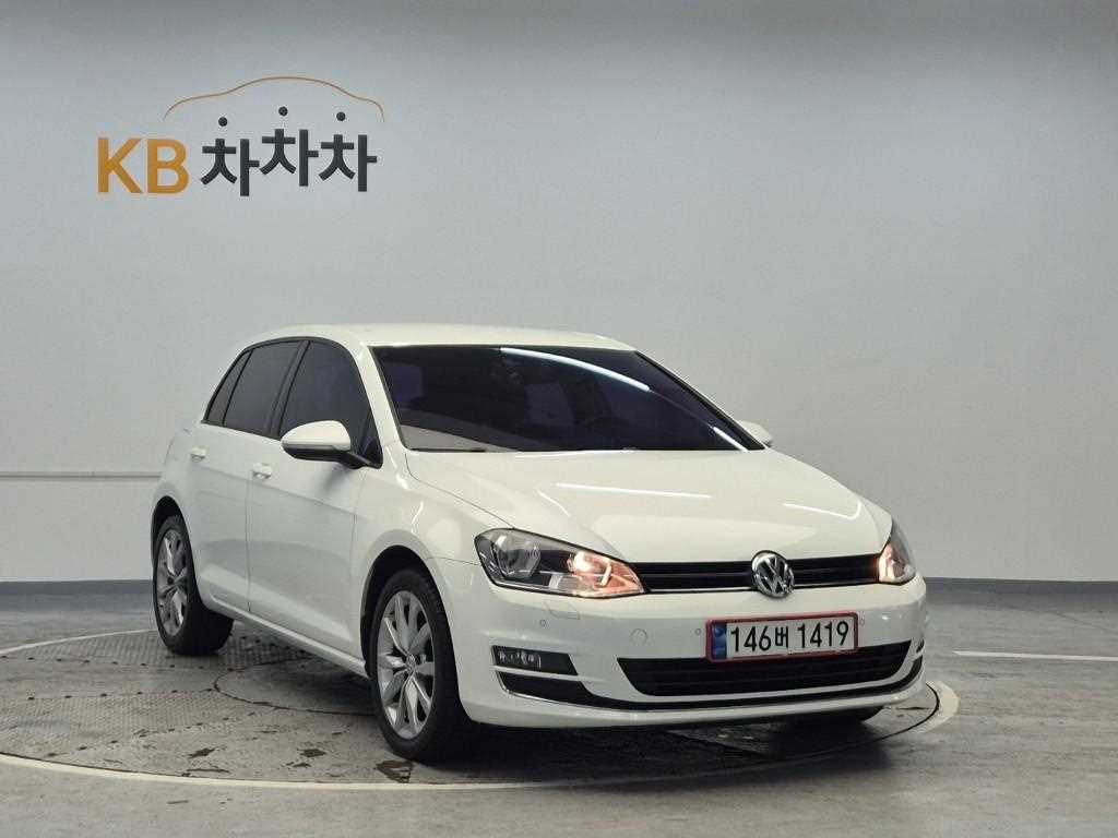 Volkswagen Golf - Vista 4