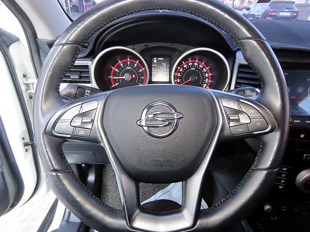 Ssangyong Tivoli - Vista 8