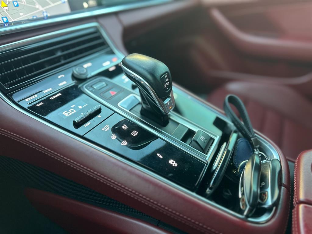 Porsche Panamera - Vista 12