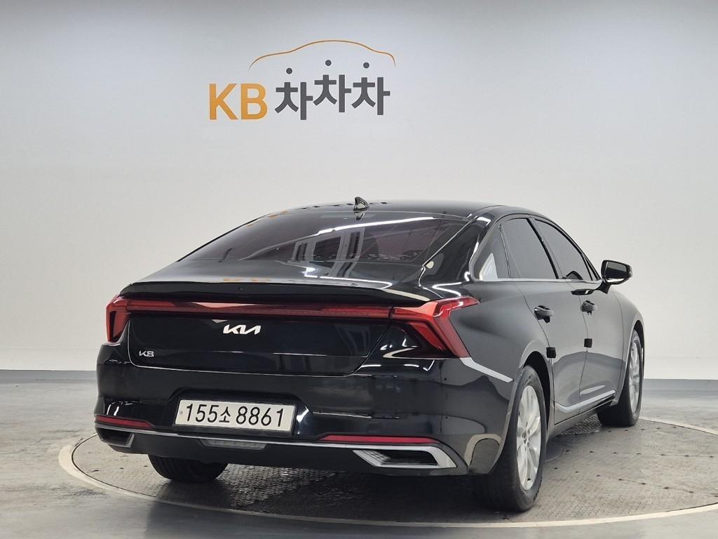 KIA K8 - Vista 3