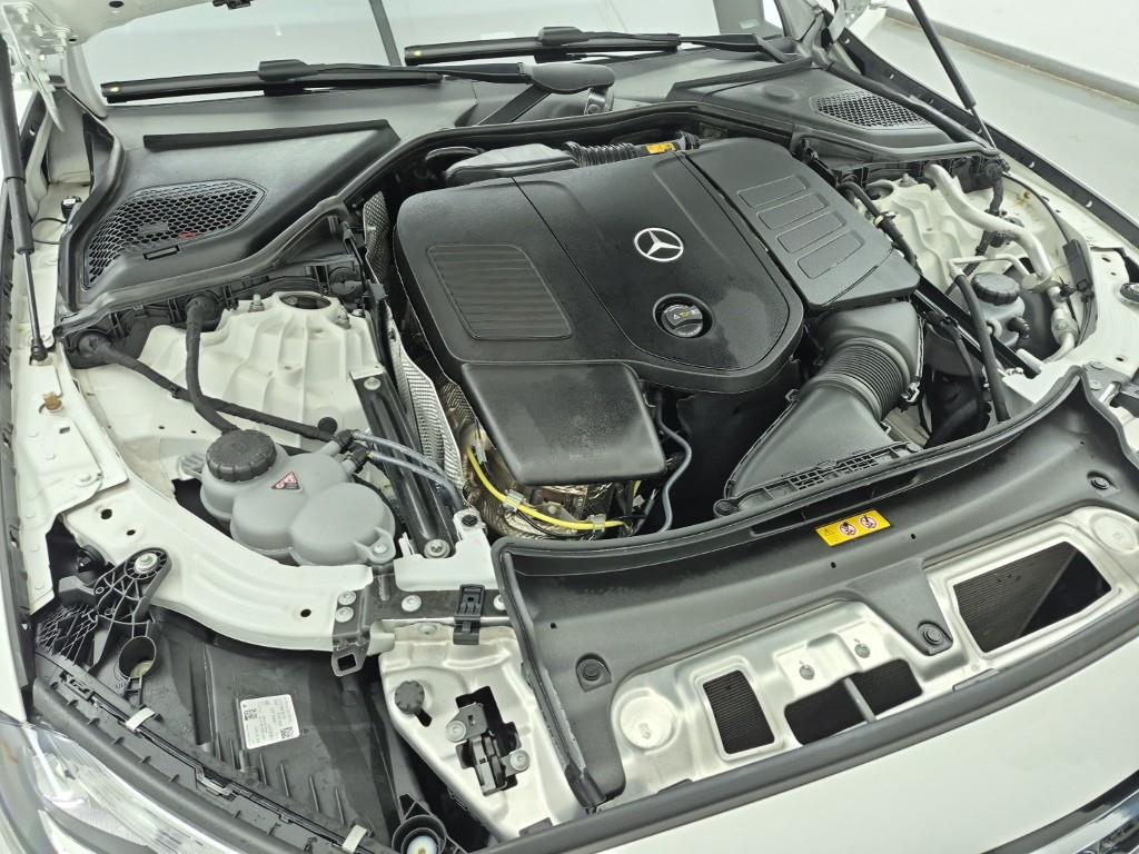 Mercedes Benz E class - Vista 6