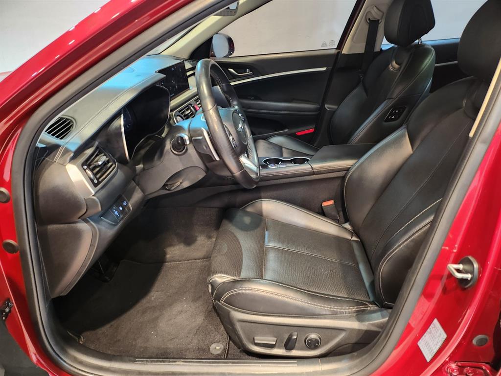 Genesis G70 - Vista 11