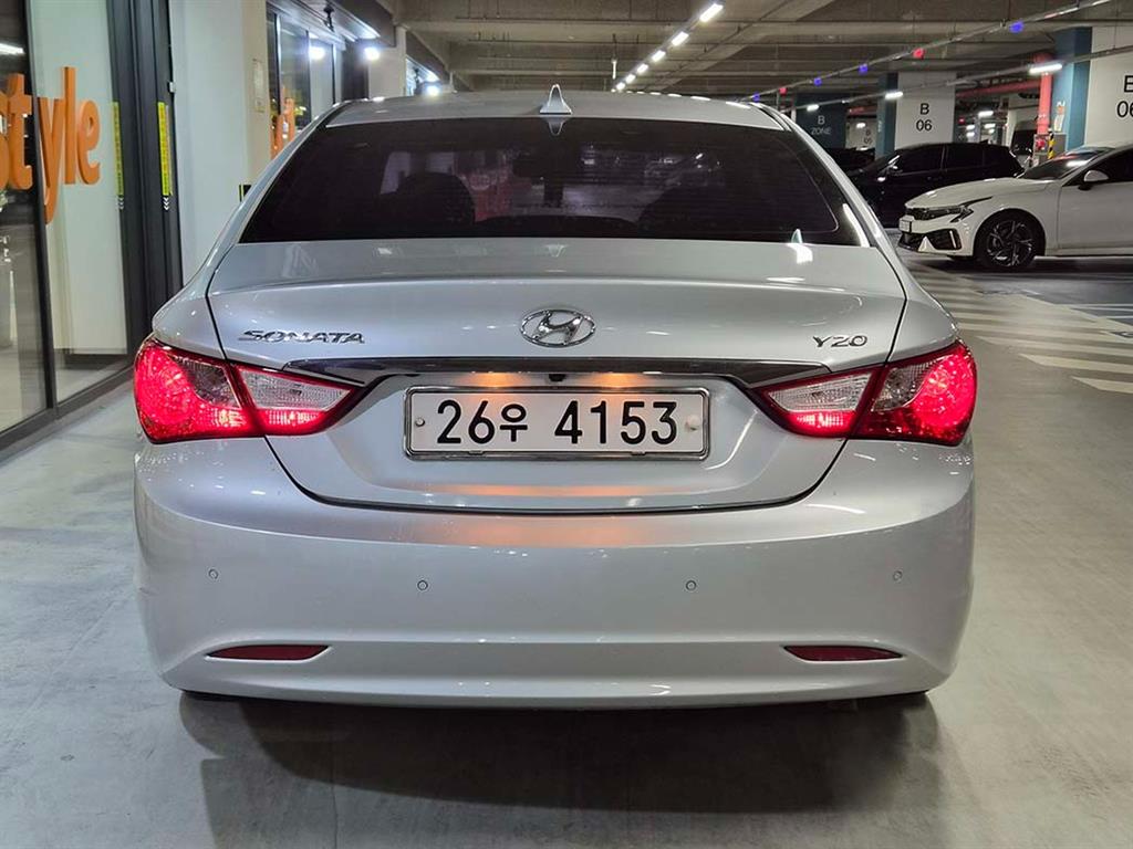HYUNDAI Sonata - Vista 5