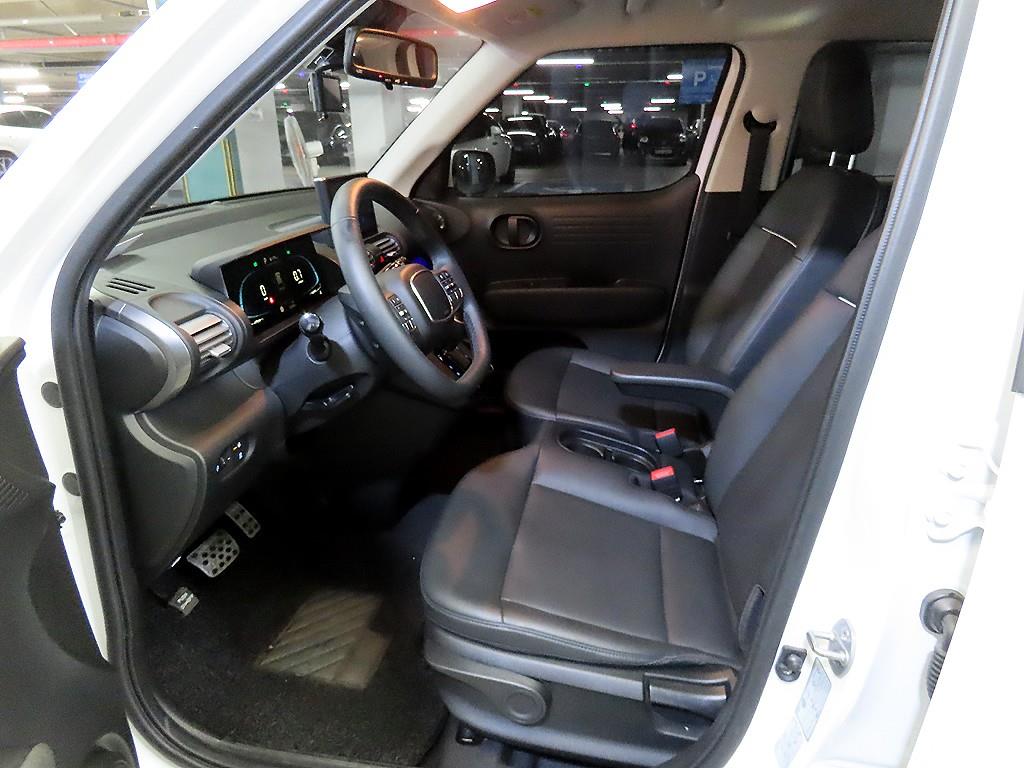 HYUNDAI Casper - Vista 6