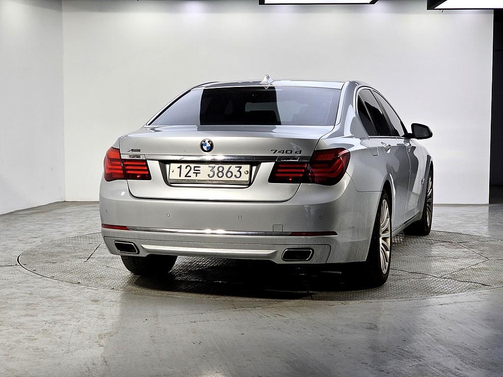 BMW 7 Series - Vista 4