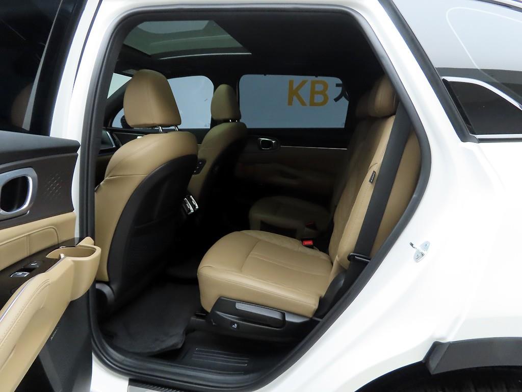 KIA Sorento - Vista 12