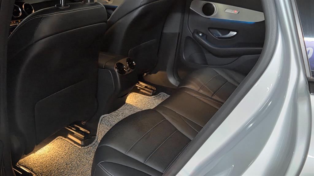 Mercedes Benz GLC Class - Vista 9