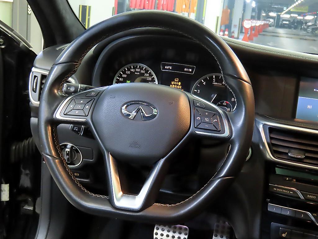 Infiniti Q - Vista 8