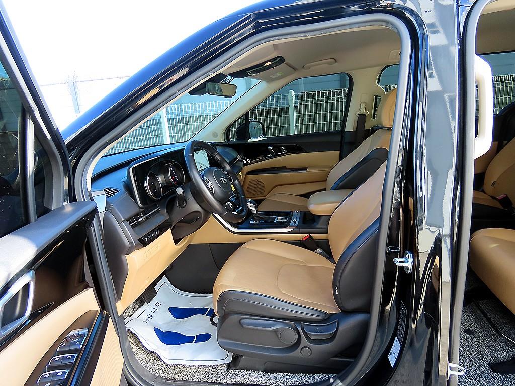 KIA Carnival - Vista 5