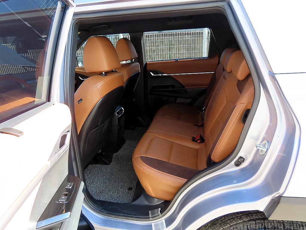 Ssangyong Torres - Vista 6