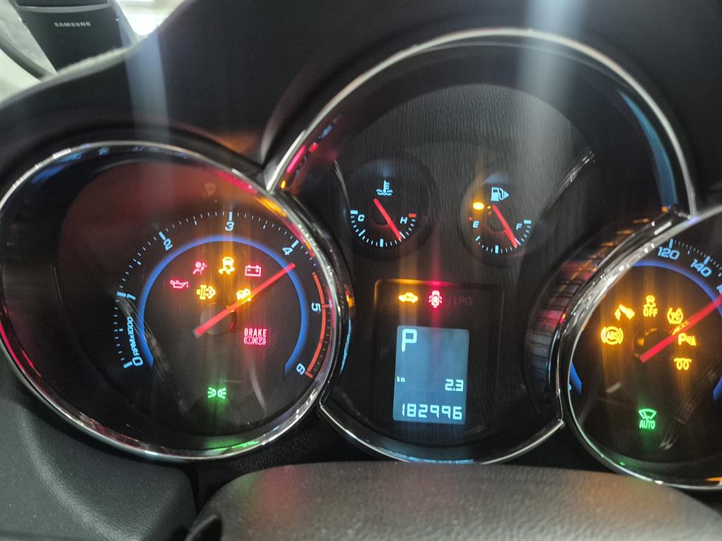 Chevrolet Cruise - Vista 4