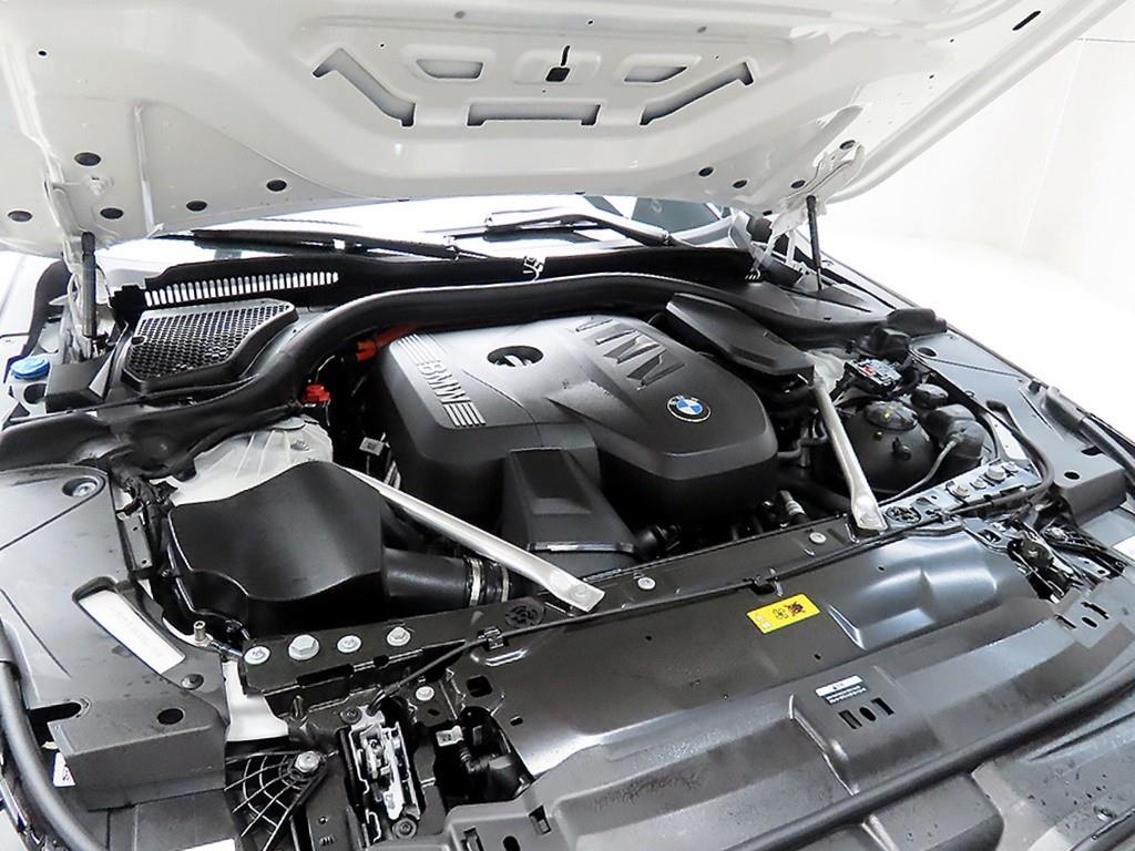 BMW 5 Series 2025 the color of pearl - Importación desde Corea - HF Imports Iquique - Foto 19