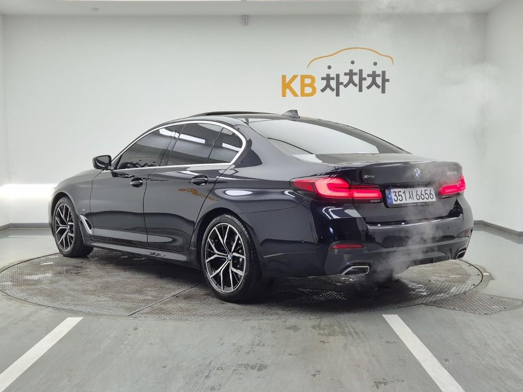 BMW 5 Series - Vista 3