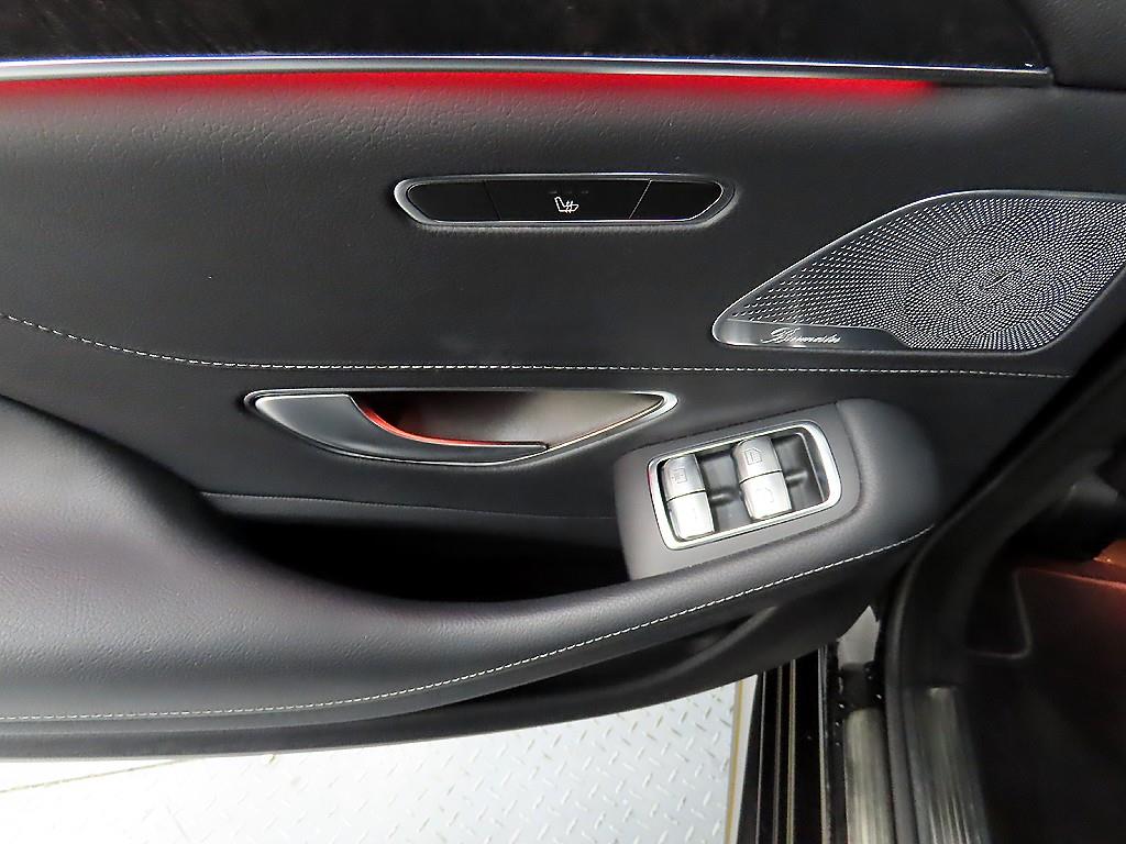 Mercedes Benz S Class - Vista 12