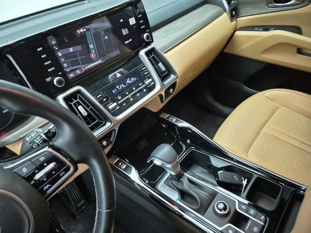 KIA Sorento - Vista 9