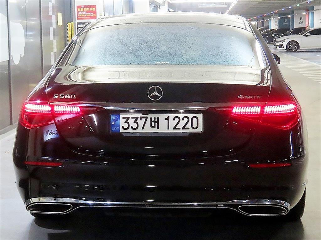 Mercedes Benz S Class - Vista 5