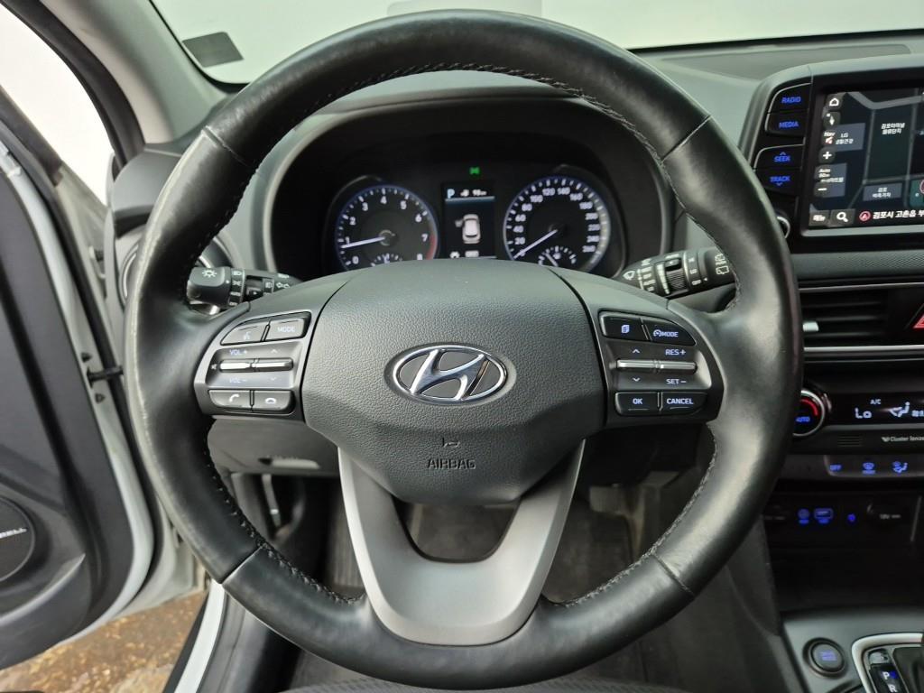 HYUNDAI Kona - Vista 9