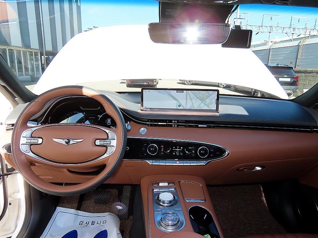 Genesis GV70 - Vista 7