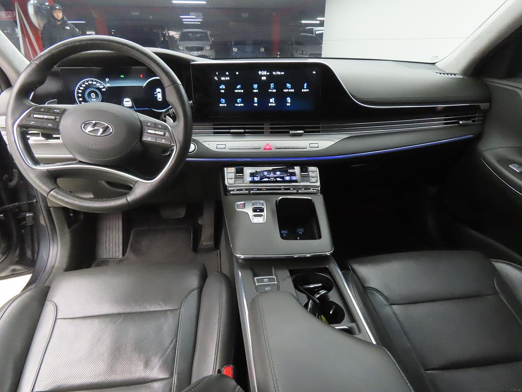 HYUNDAI Grandeur - Vista 7