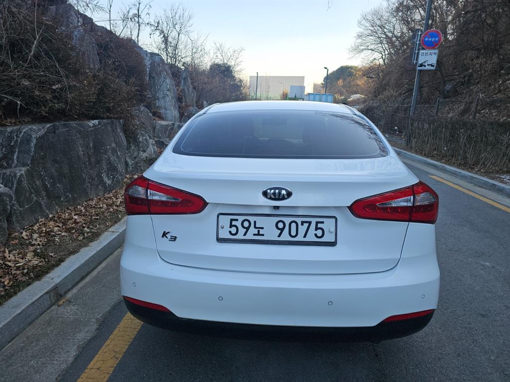 KIA K3 - Vista 5