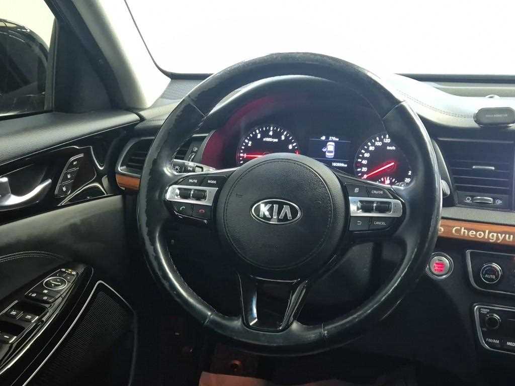 KIA K7 - Vista 9