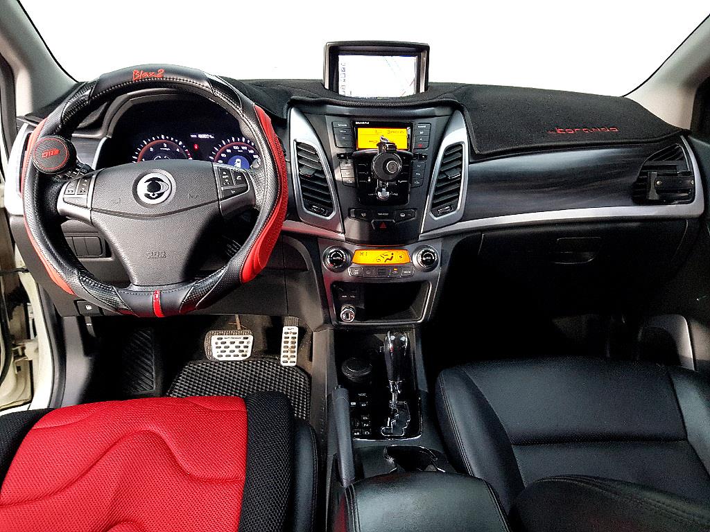 Ssangyong Korando - Vista 5